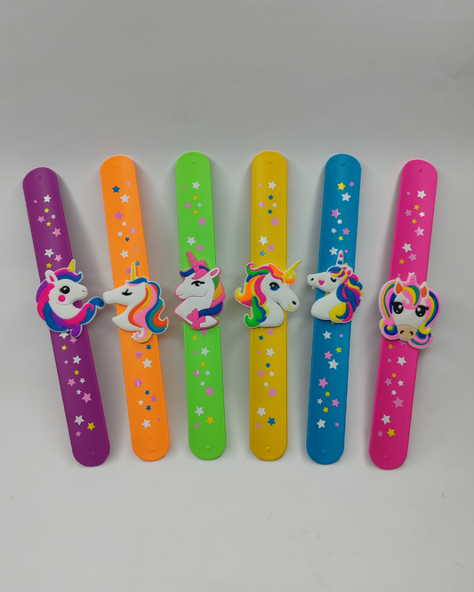 ¡Estilo mágico al instante! Brazaletes slap de unicornio adornado con estrellas ✨