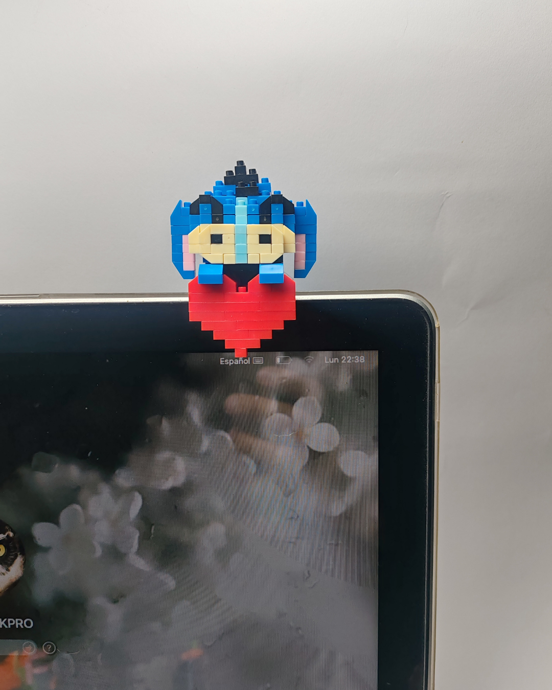 ¡Pequeños bloques, grandes emociones! Mini figuras pixeladas para decorar 📱💻