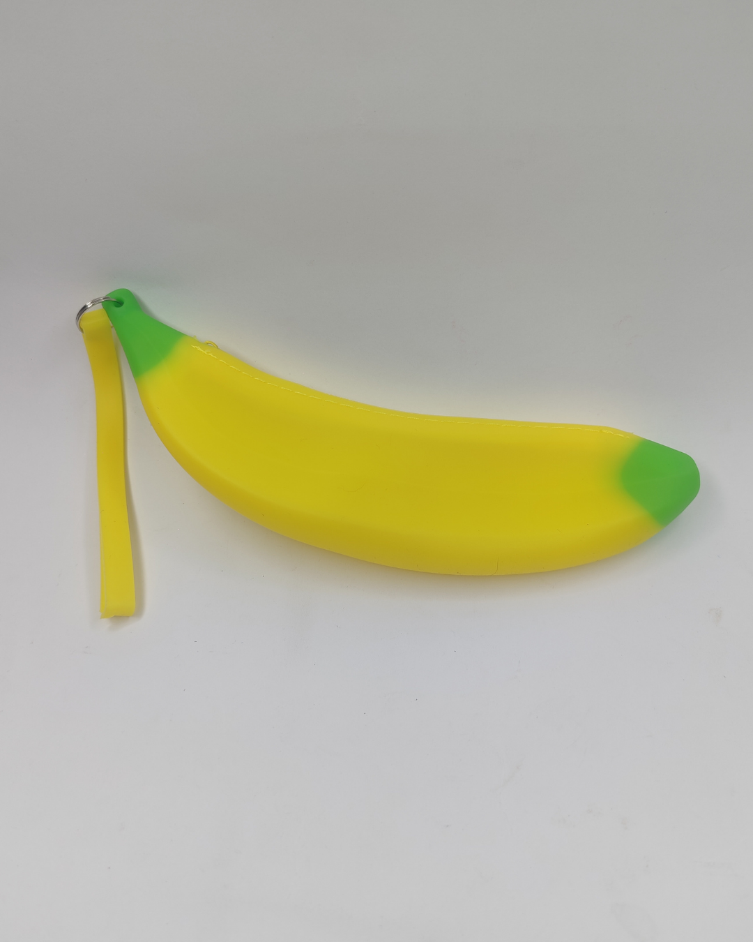 🍌🌽 ¡Tu estilo fresco y divertido empieza aquí! Cartucheras en forma de frutas y verduras