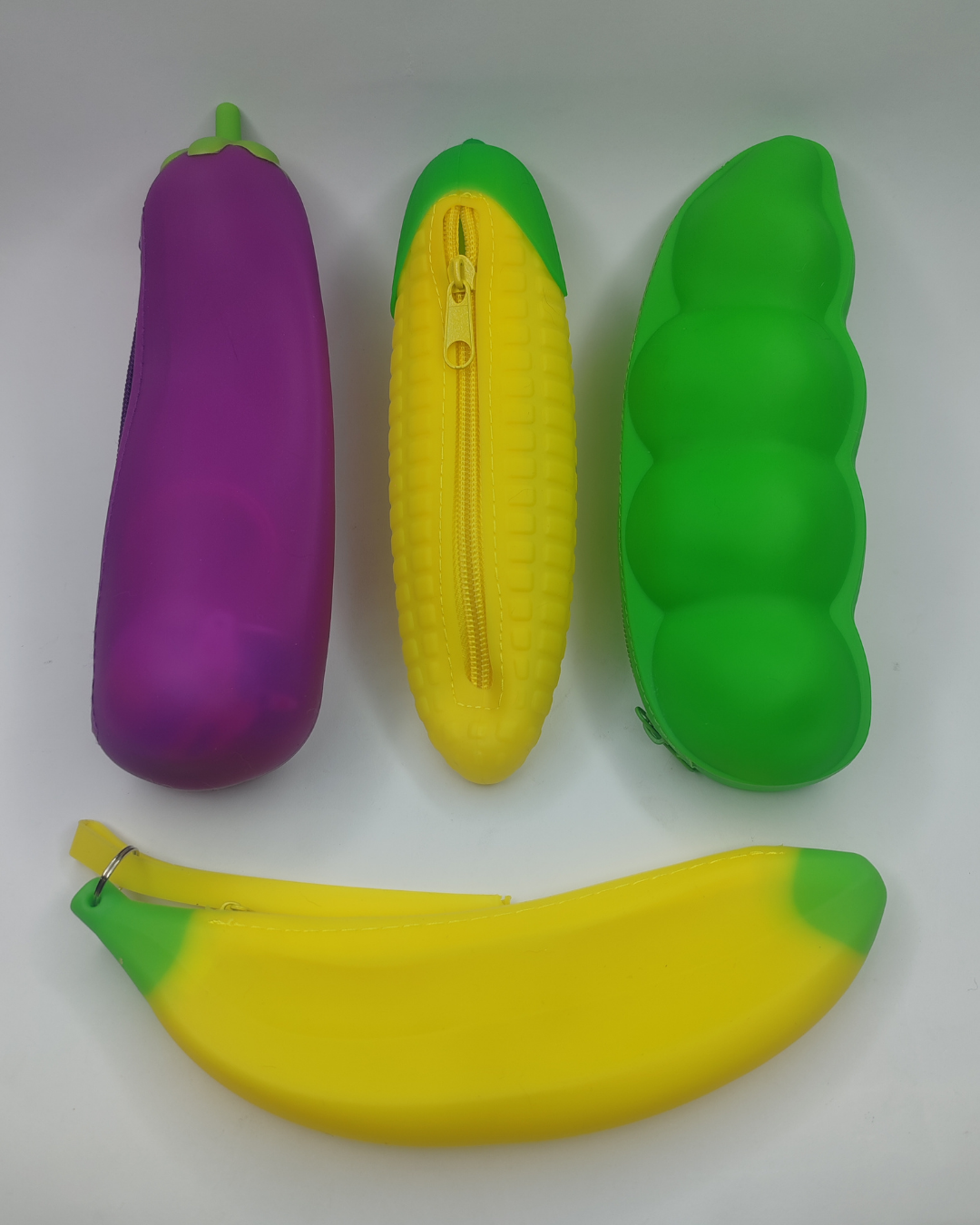 🍌🌽 ¡Tu estilo fresco y divertido empieza aquí! Cartucheras en forma de frutas y verduras