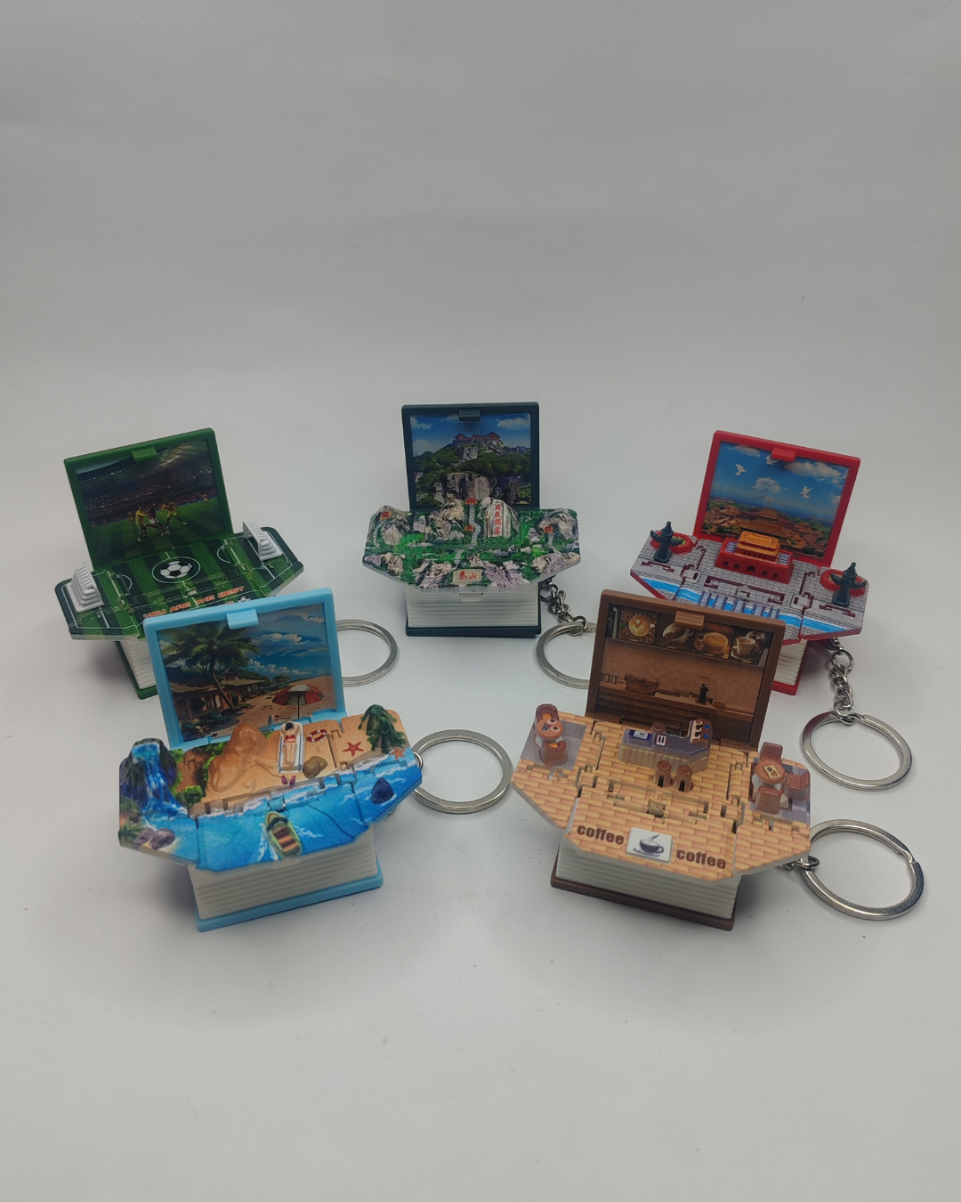 📚 ✨Llaveros Libro 3D – Mini Escenarios Sorpresa